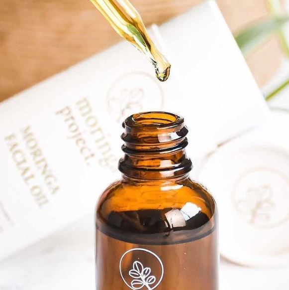 Real Moringa Oil – (30 ml). Organic Natural Facial Oil, made in Thailand by The Moringa Project, 100% Natural Beauty - MIJEP